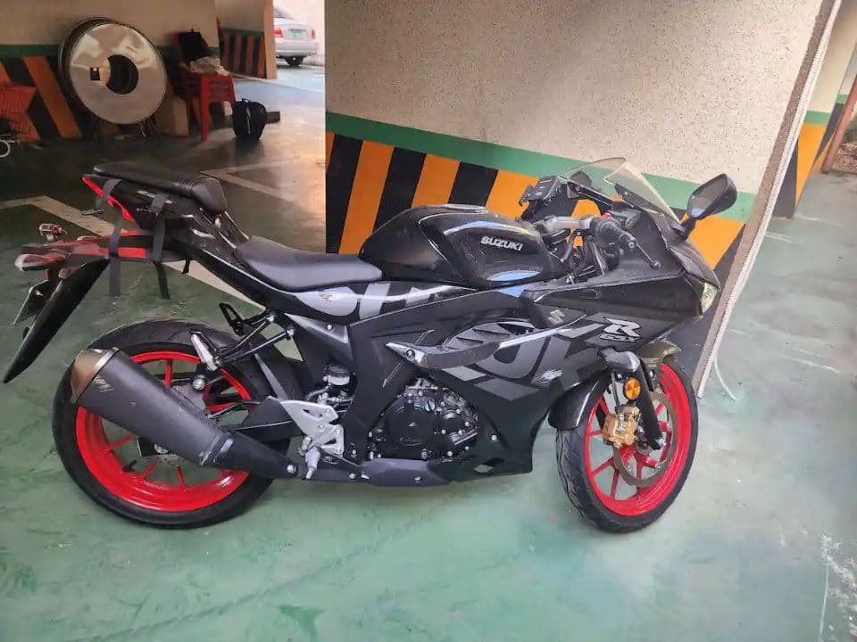 스즈키 GSX R 125 ABS 1