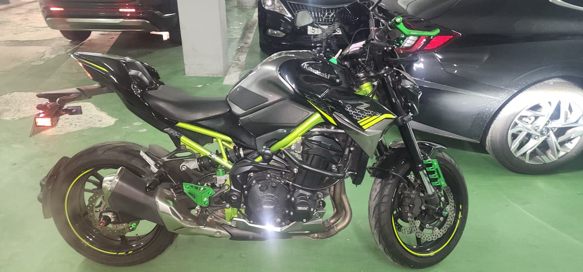 가와사키 Z 900 1