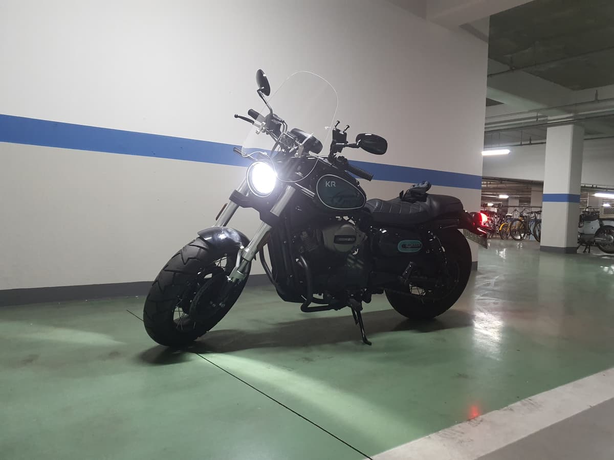 KR모터스 아퀼라 300 SS 2