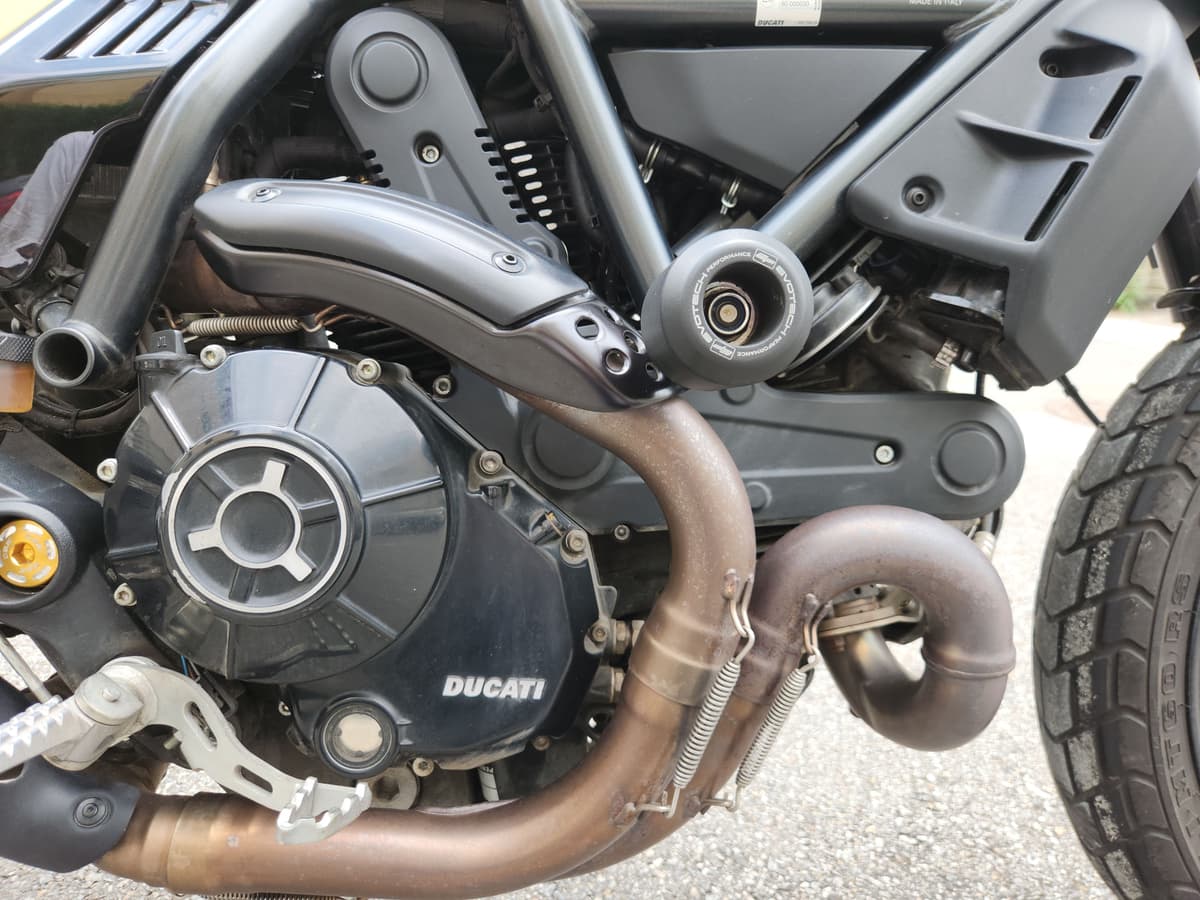 두카티 스크램블러 풀 스로틀 13