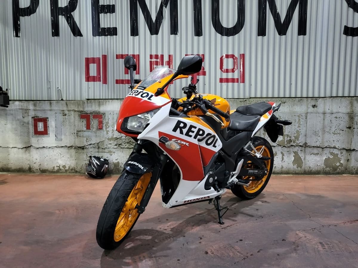 혼다 CBR 300 R 2