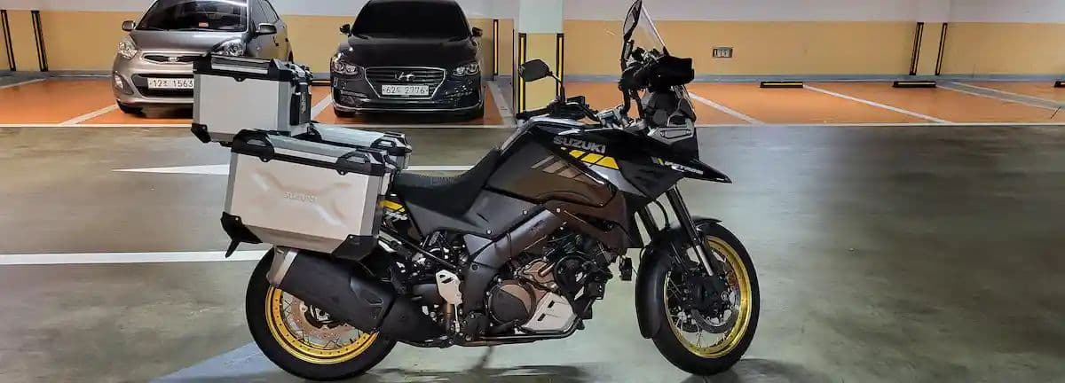 스즈키 브이스트롬 1050 XT 1