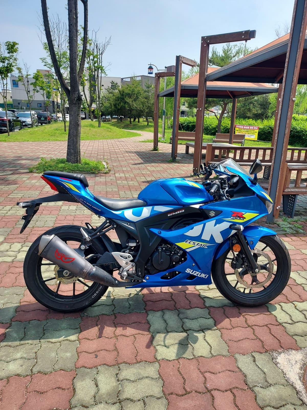 스즈키 GSX R 125 ABS 1