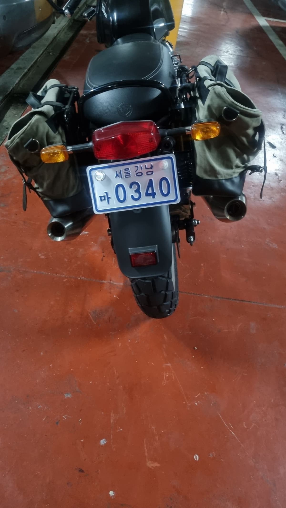 로얄엔필드 컨티넨탈 GT 650 4