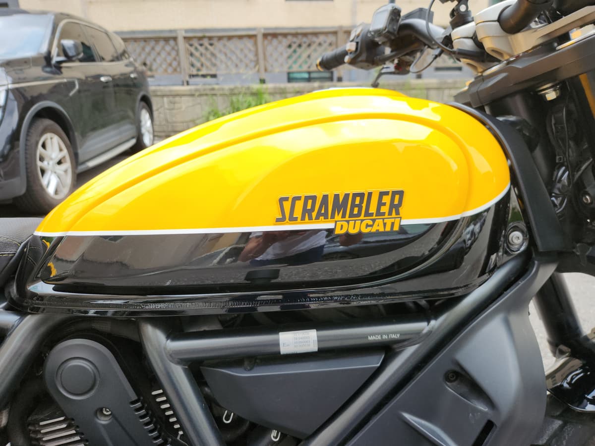 두카티 스크램블러 풀 스로틀 12