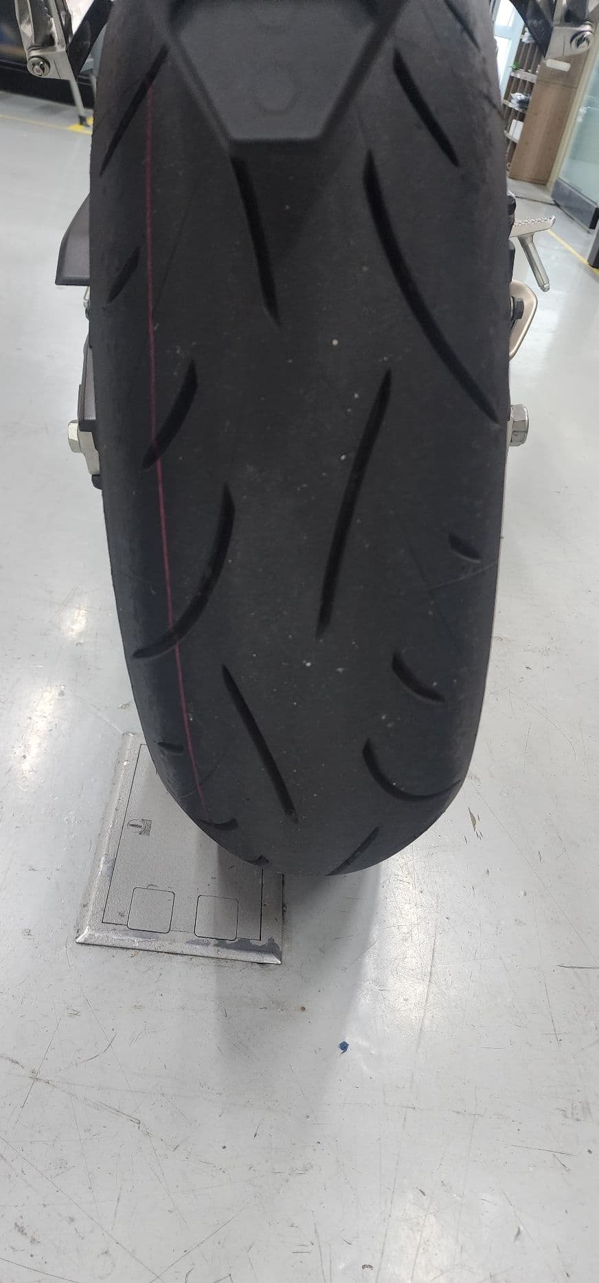 혼다 CBR 650 R MT 9