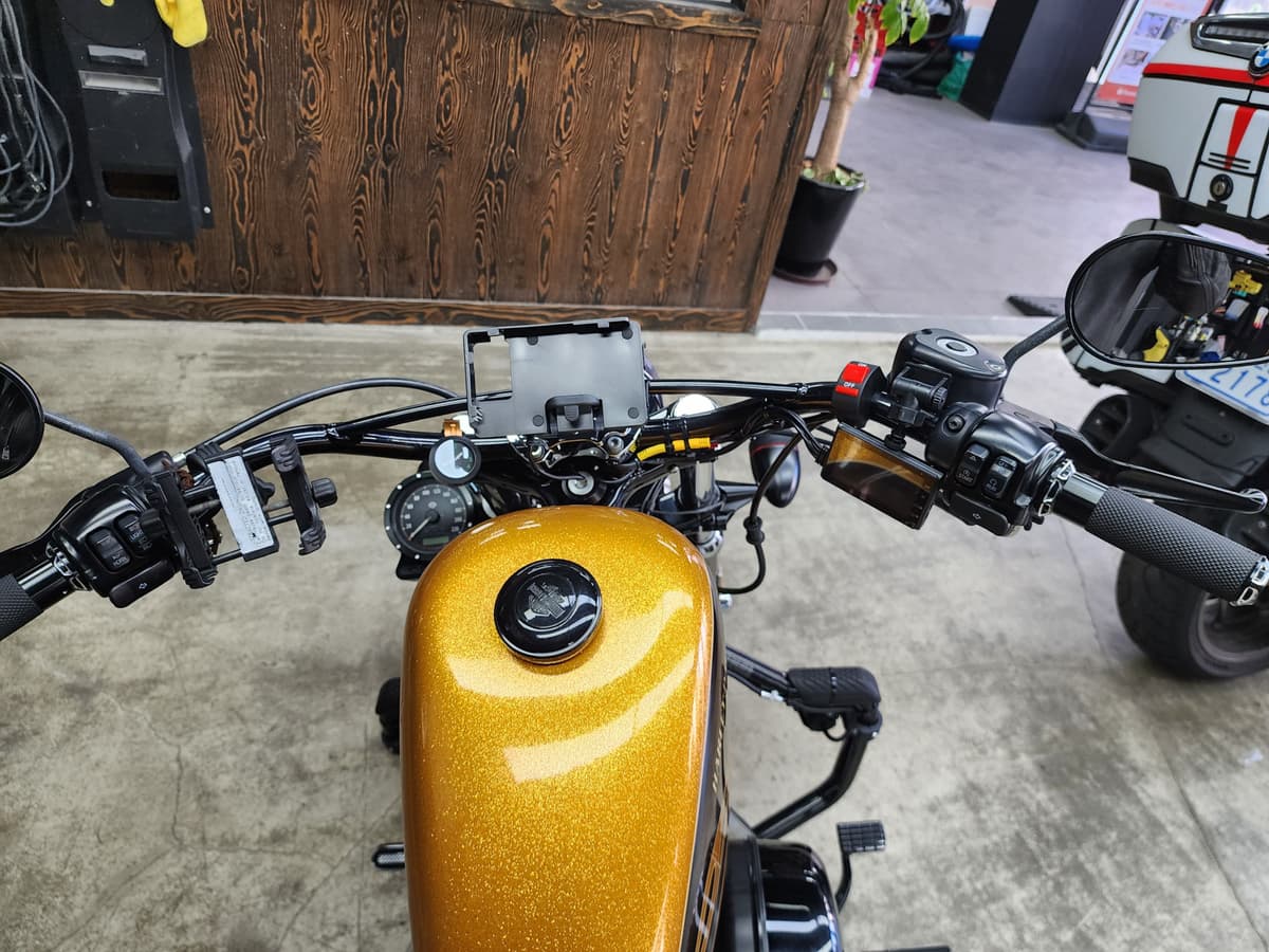 할리데이비슨 포티에잇 more