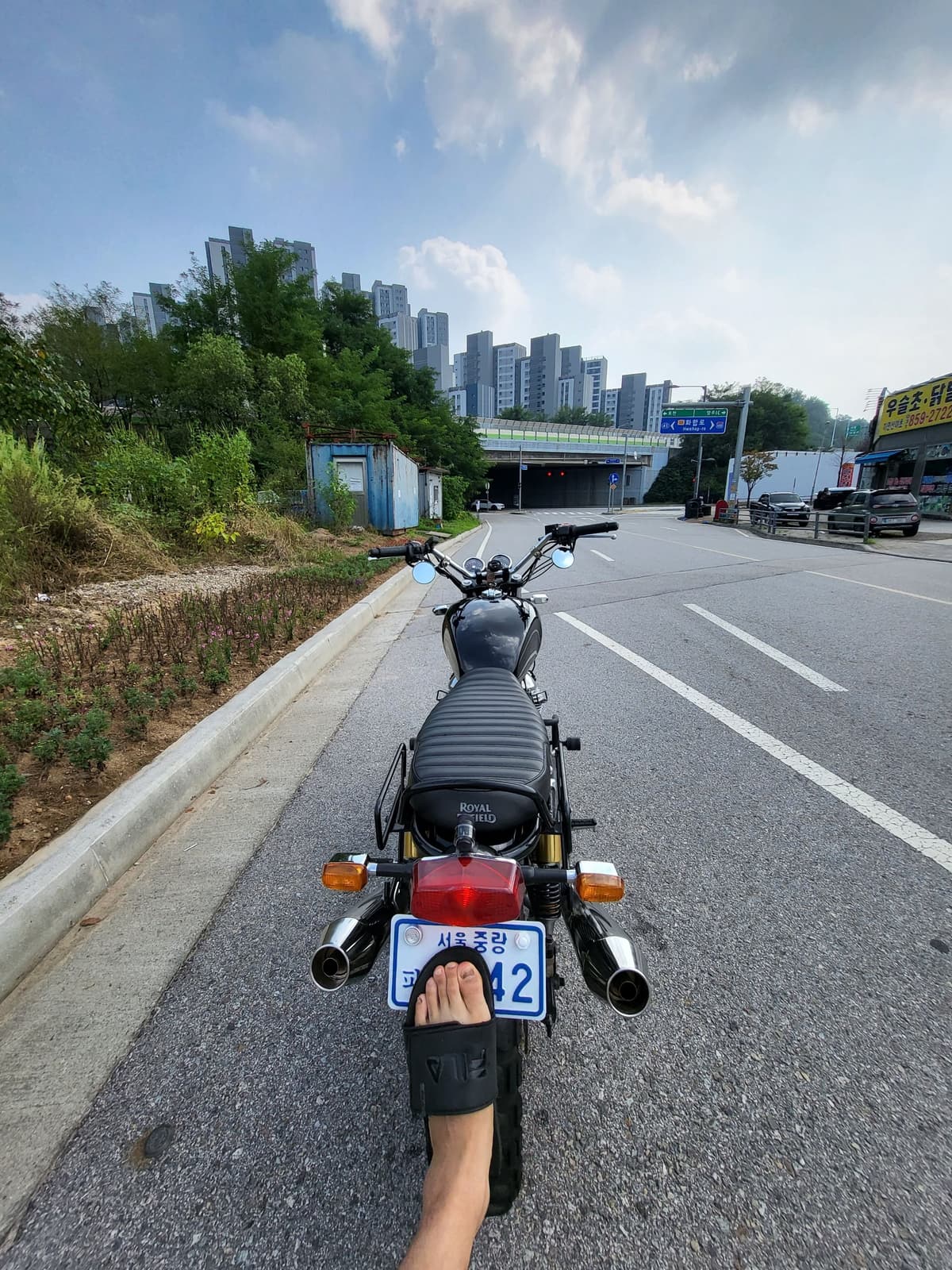 로얄엔필드 인터셉터 650 4