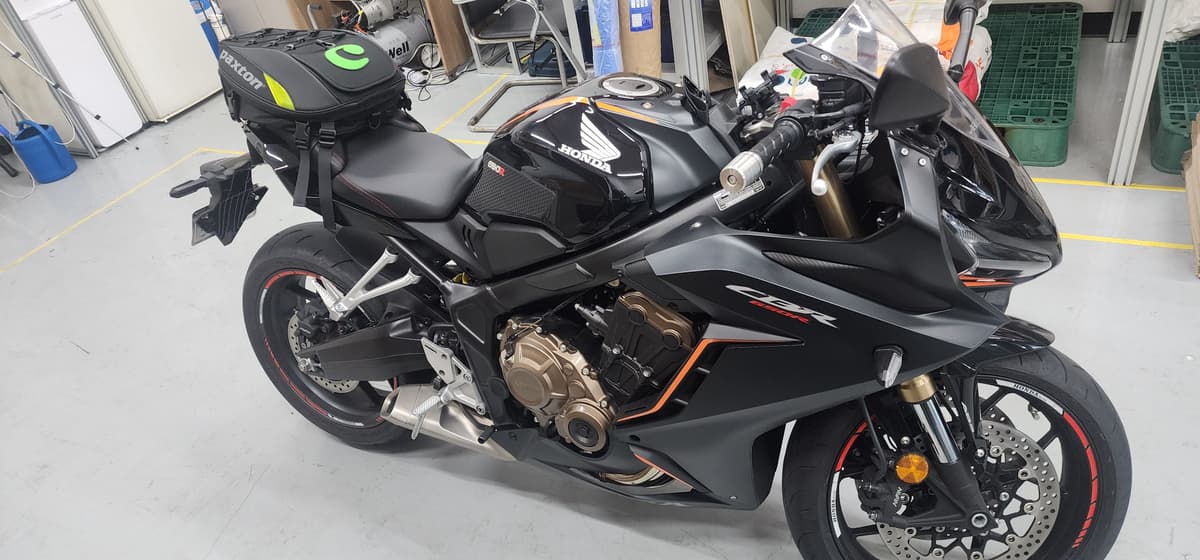 혼다 CBR 650 R MT 1