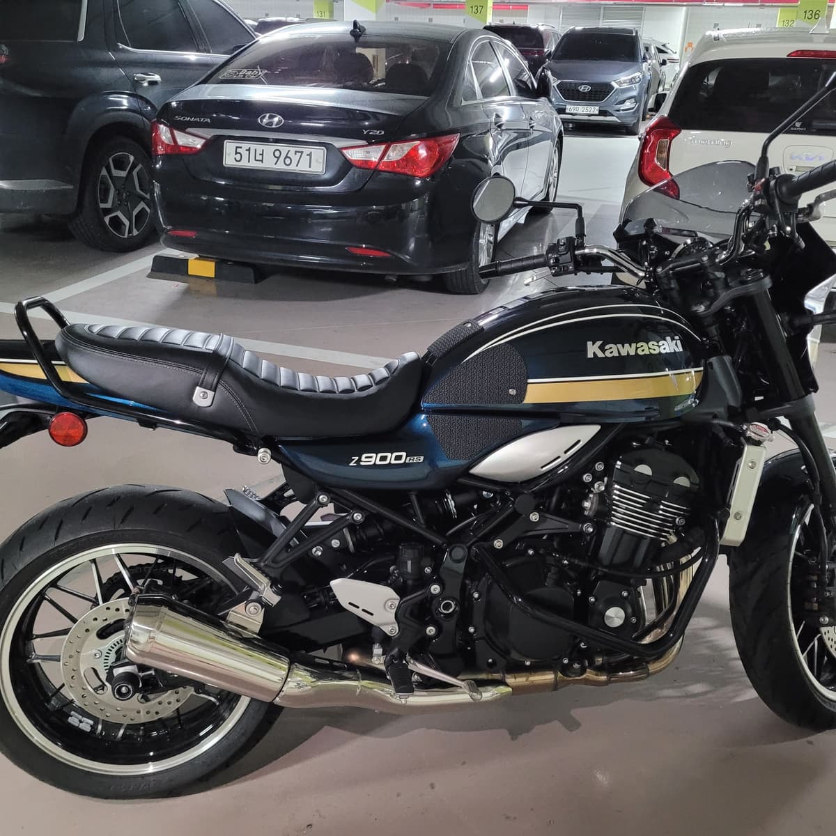 가와사키 Z 900 RS 1