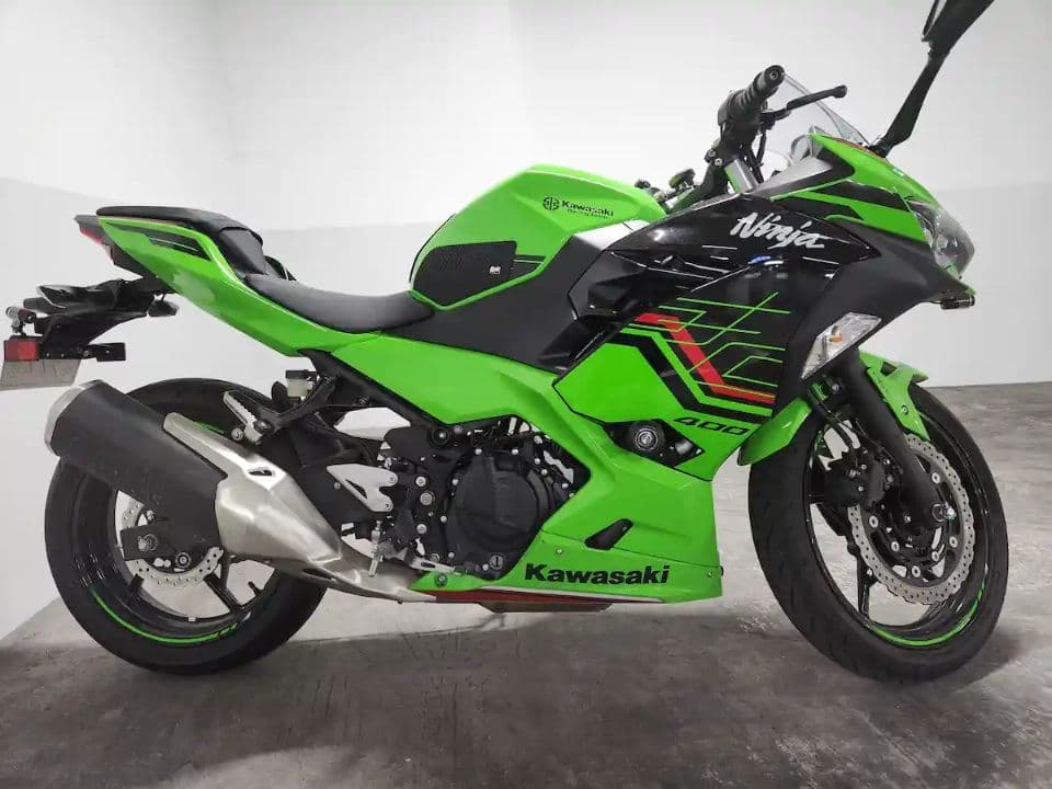 가와사키 닌자 400 ABS 1