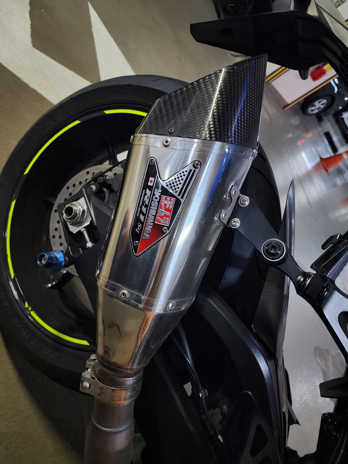 스즈키 GSX R 1000 R 10