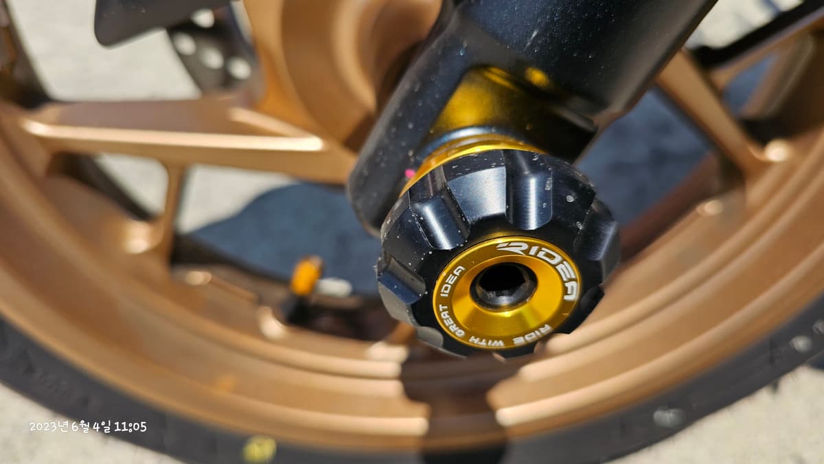 야마하 XMAX 300 ABS 18