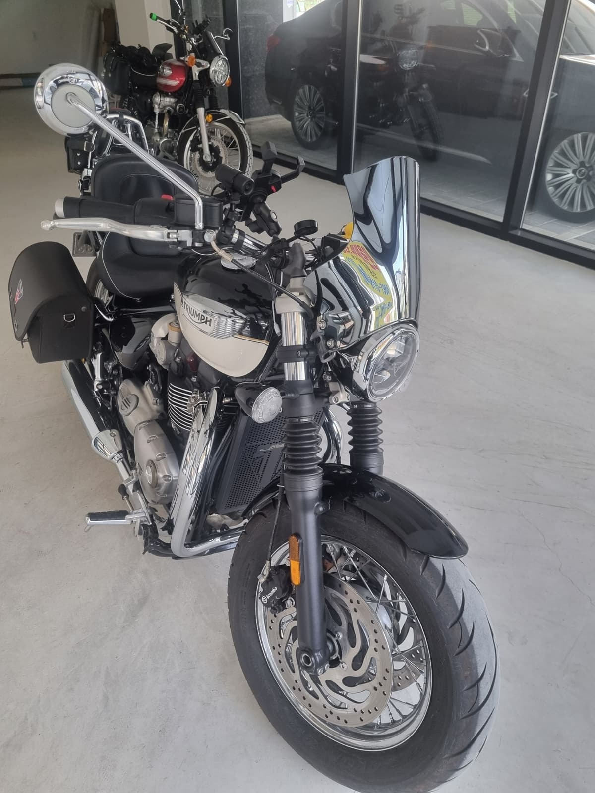 트라이엄프 스피드 마스터 3