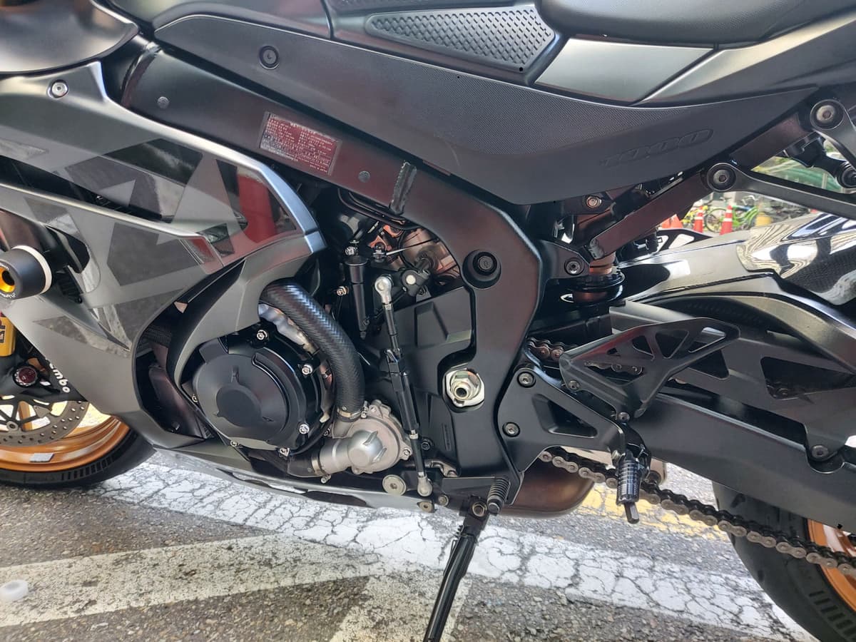 스즈키 GSX R 1000 R 블랙 에디션 7