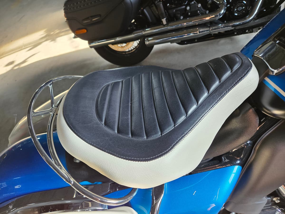 할리데이비슨 일렉트라 글라이드 리바이벌 8