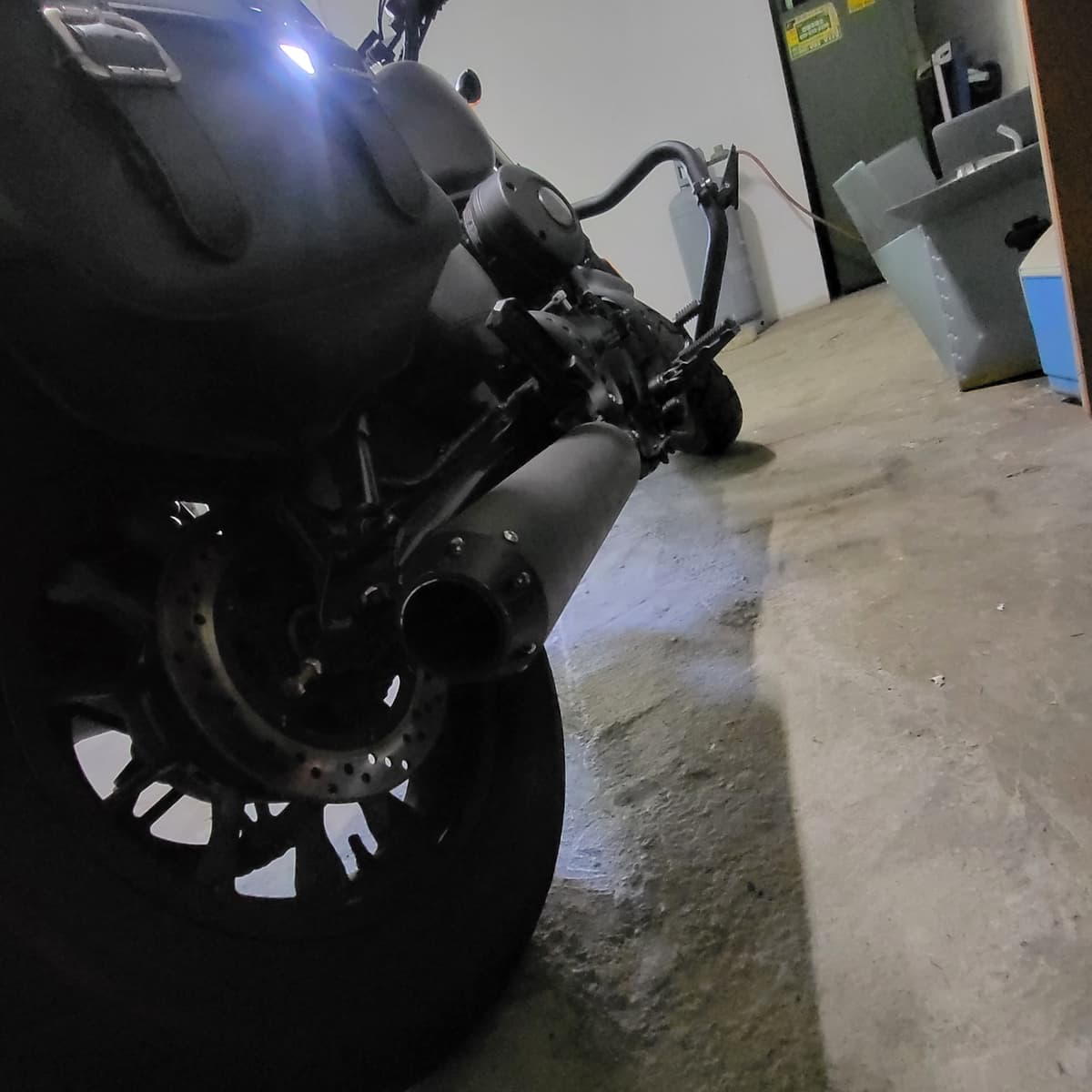 KR모터스 아퀼라 300 S 8