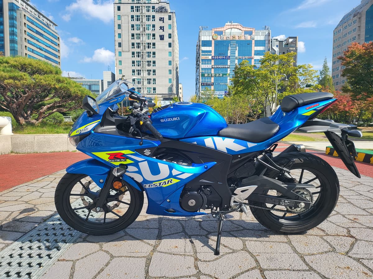 스즈키 GSX R 125 ABS 2