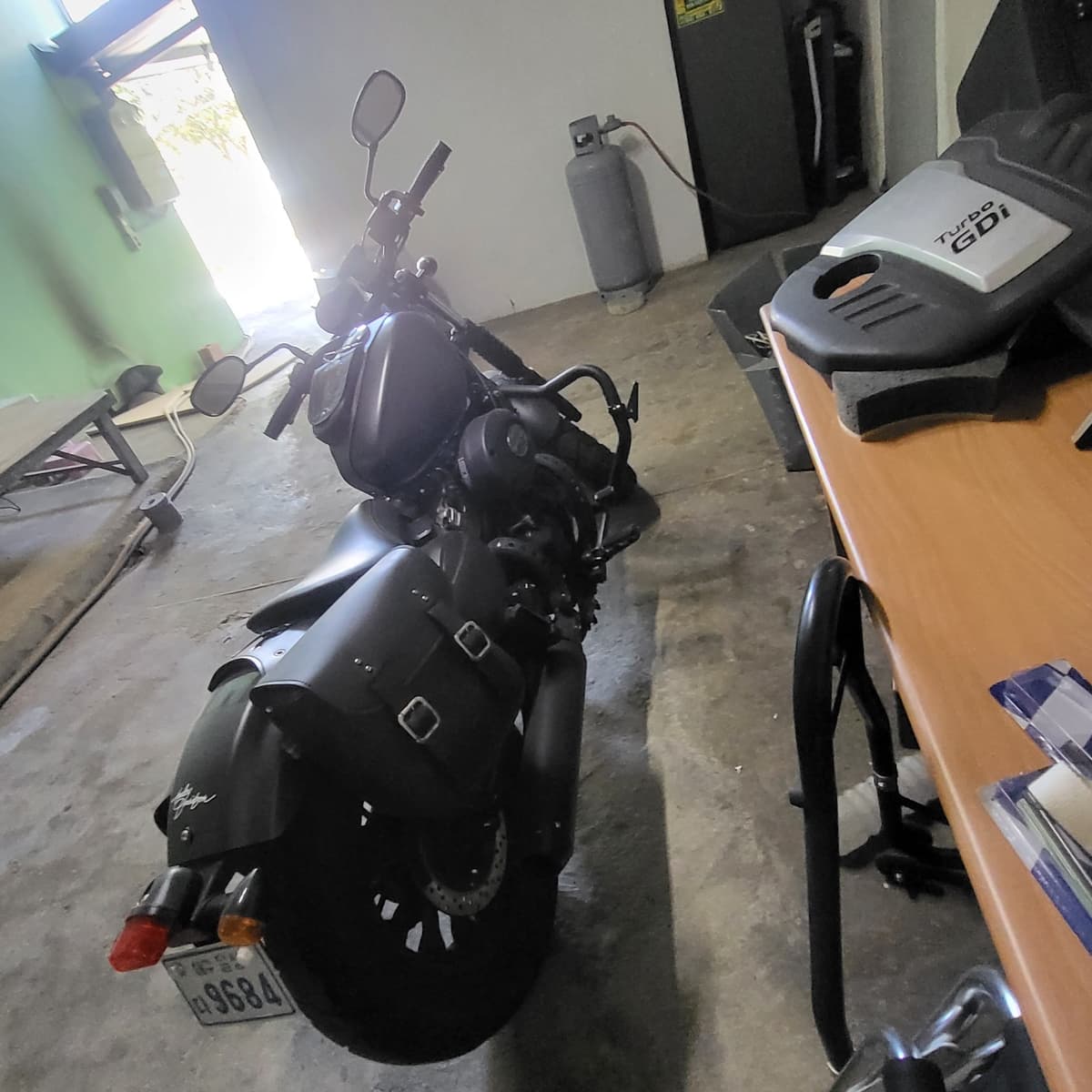 KR모터스 아퀼라 300 S 4