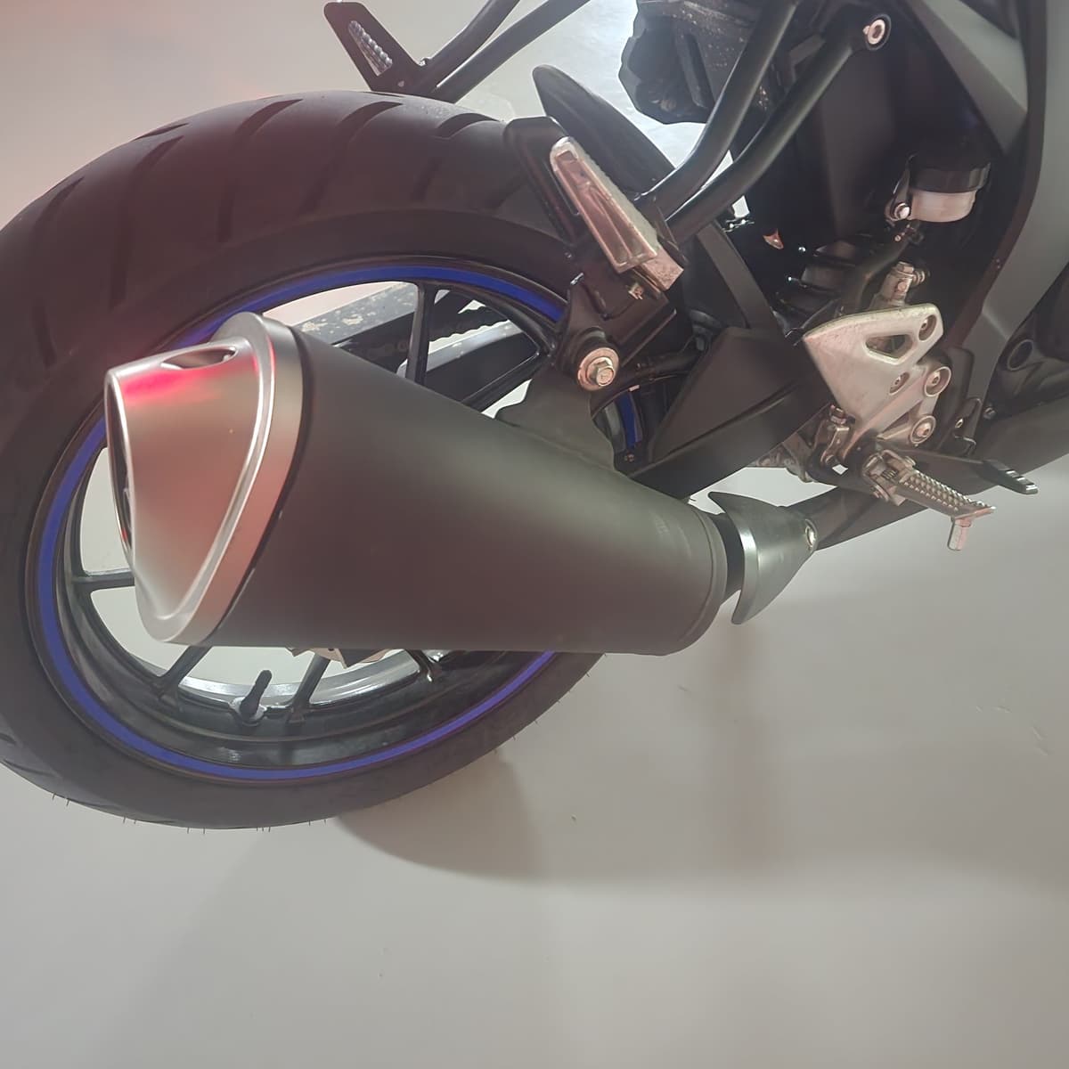 스즈키 GSX R 125 ABS 10