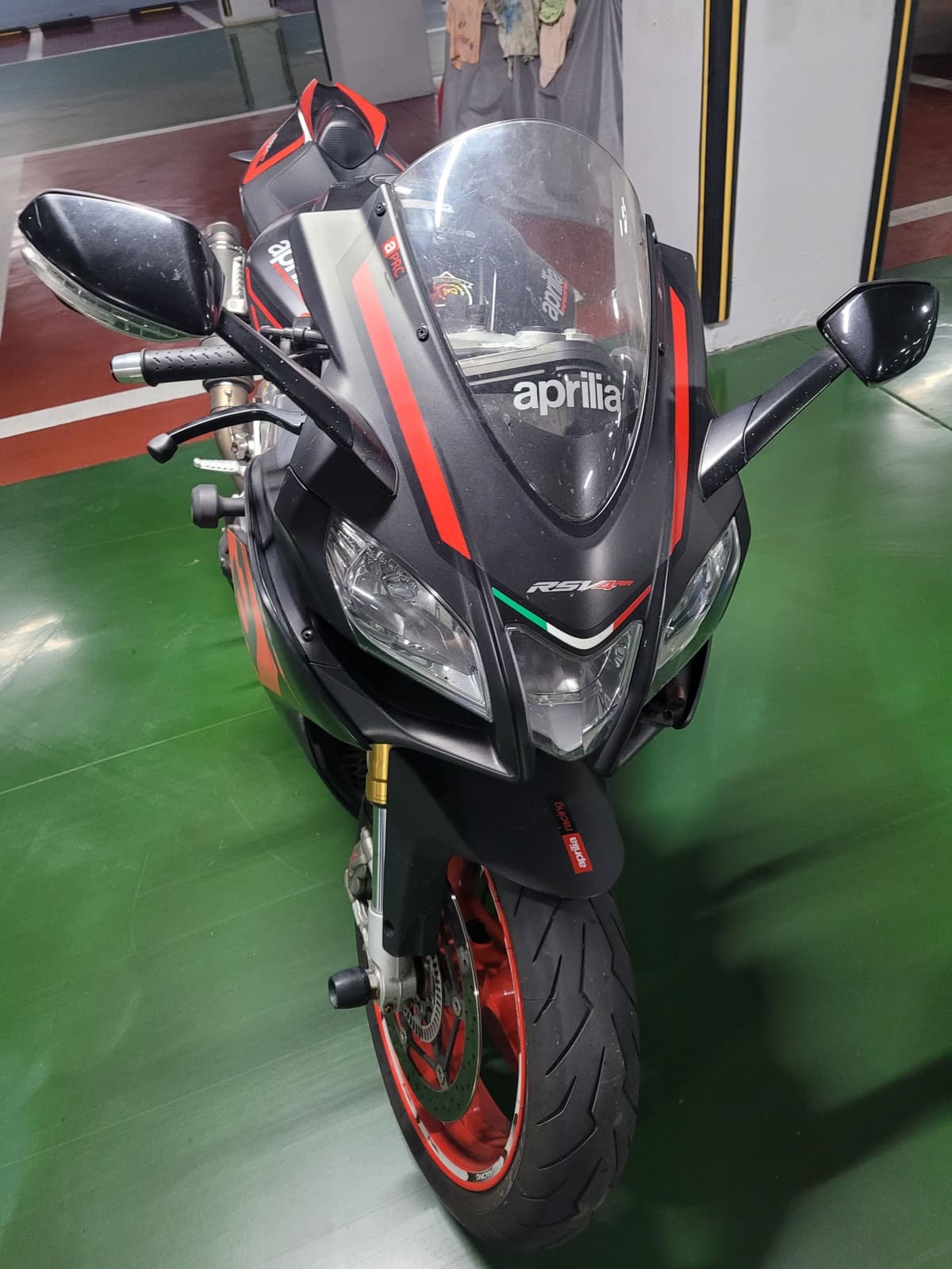 아프릴리아 RSV 4 RR 3