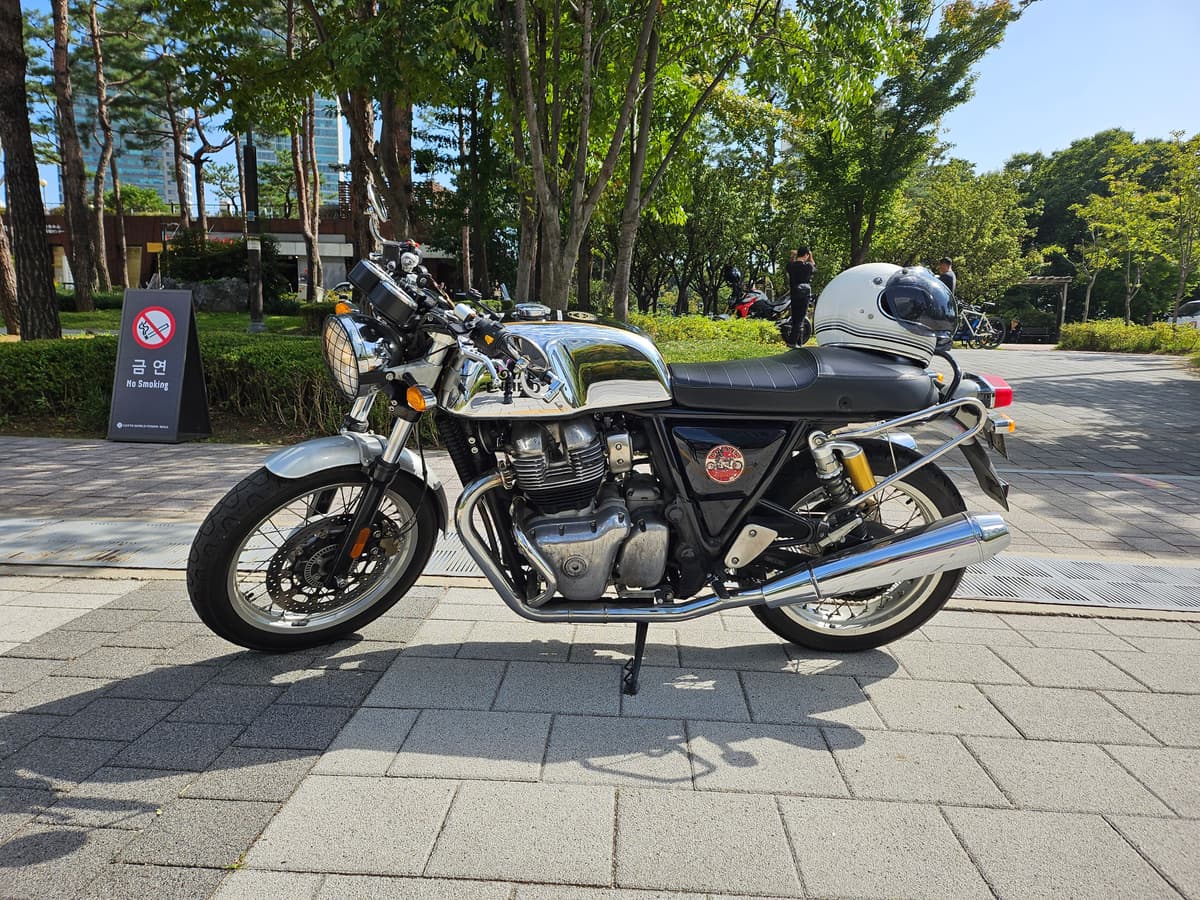 로얄엔필드 컨티넨탈 GT 650 2
