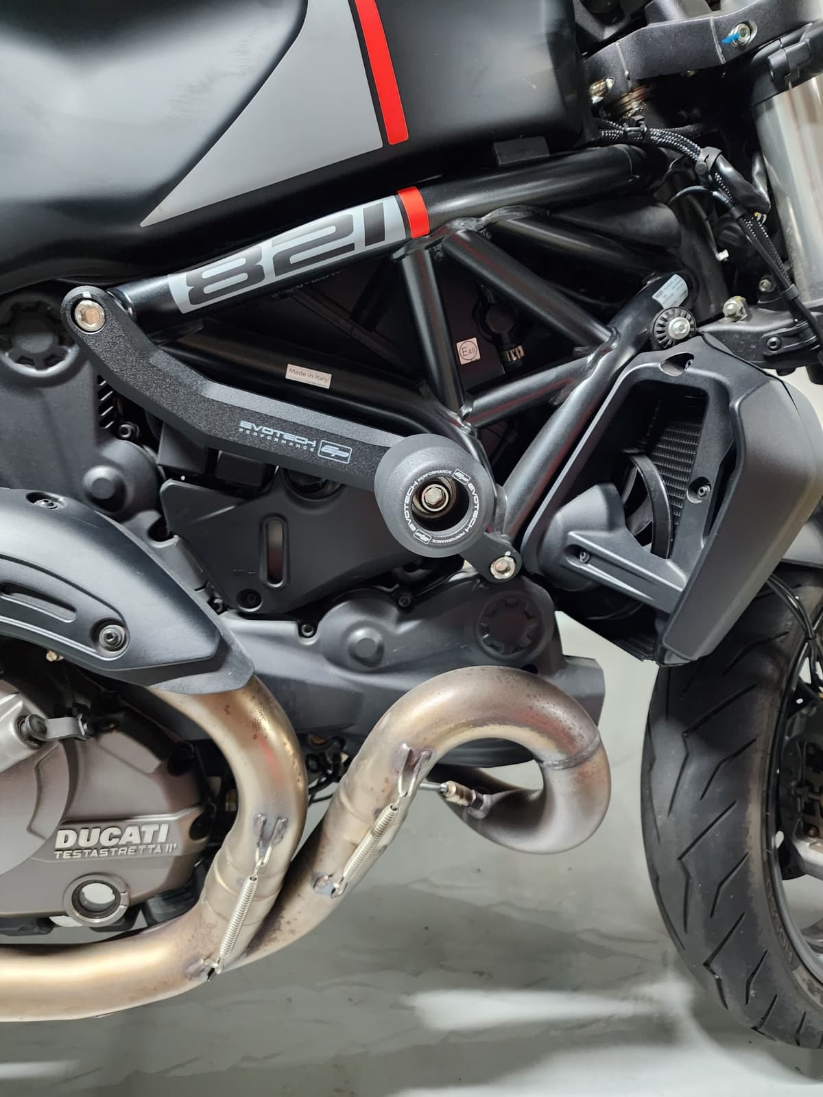 두카티 몬스터 821 스텔스 5