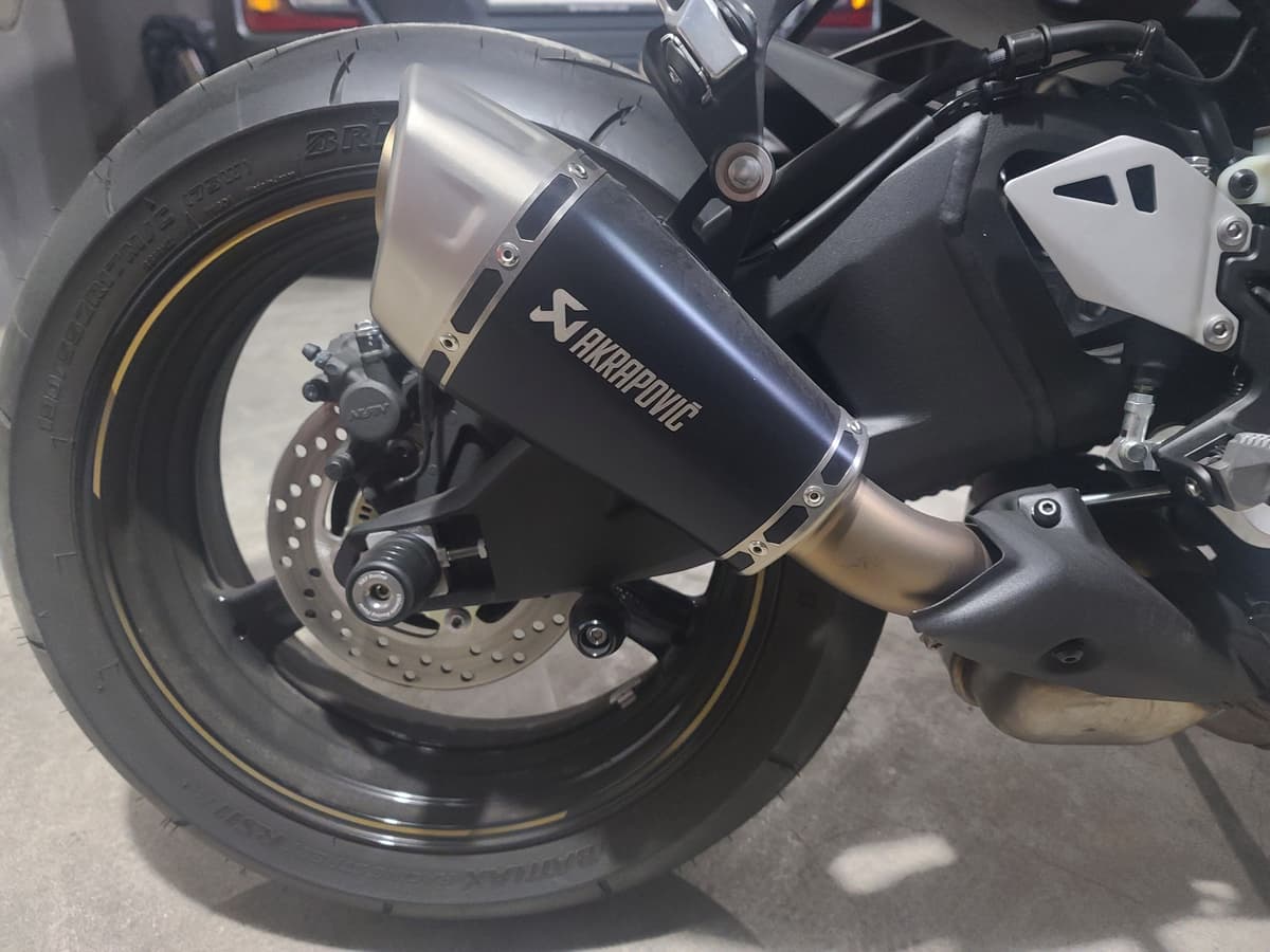 가와사키 닌자 ZX 10 R 10