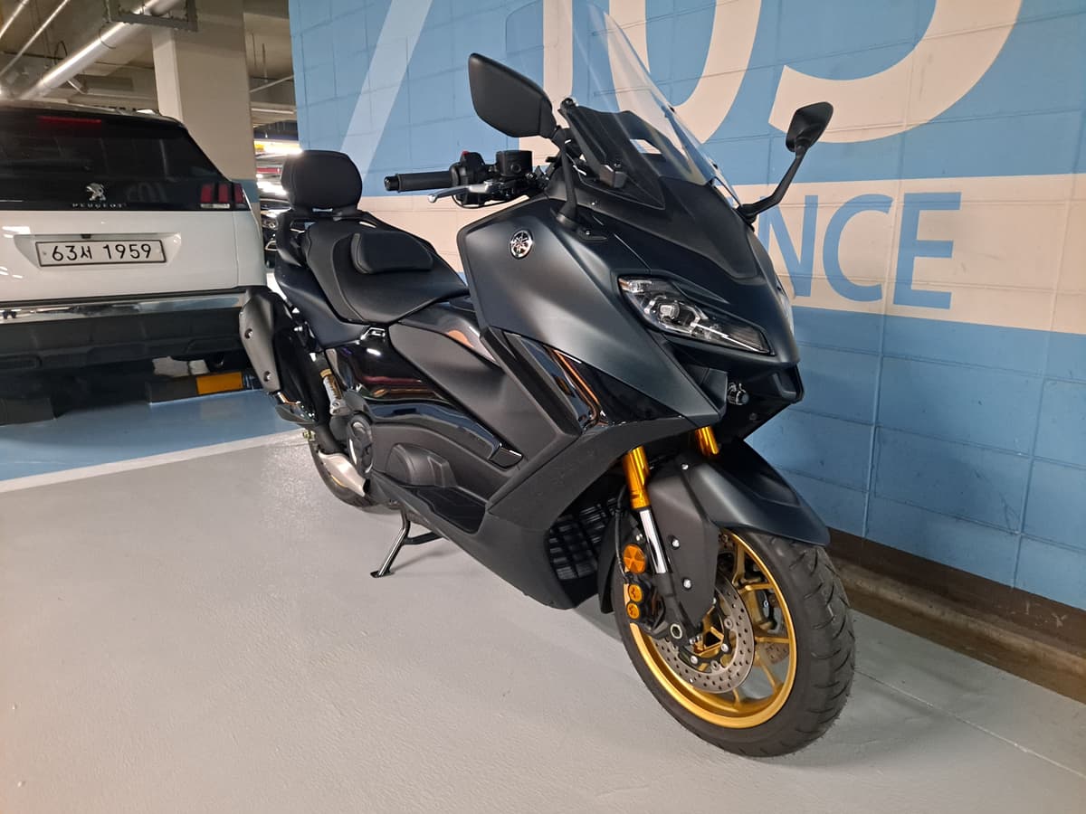 야마하 TMAX 560 1