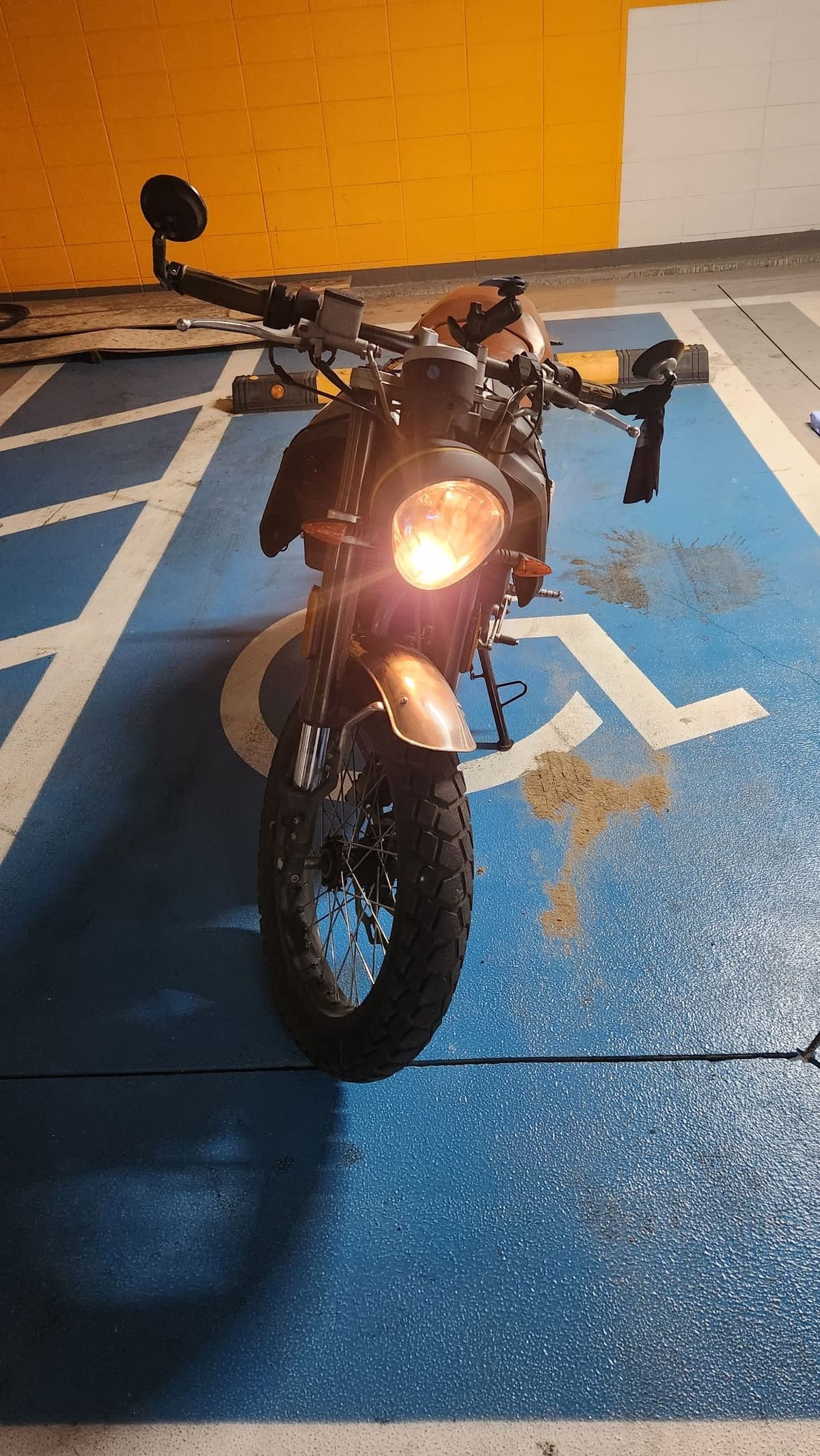 몬디알 힙스터 125 3