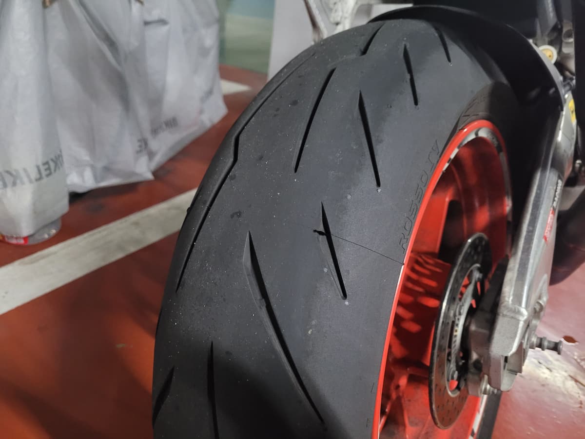 아프릴리아 RSV 4 RR 9