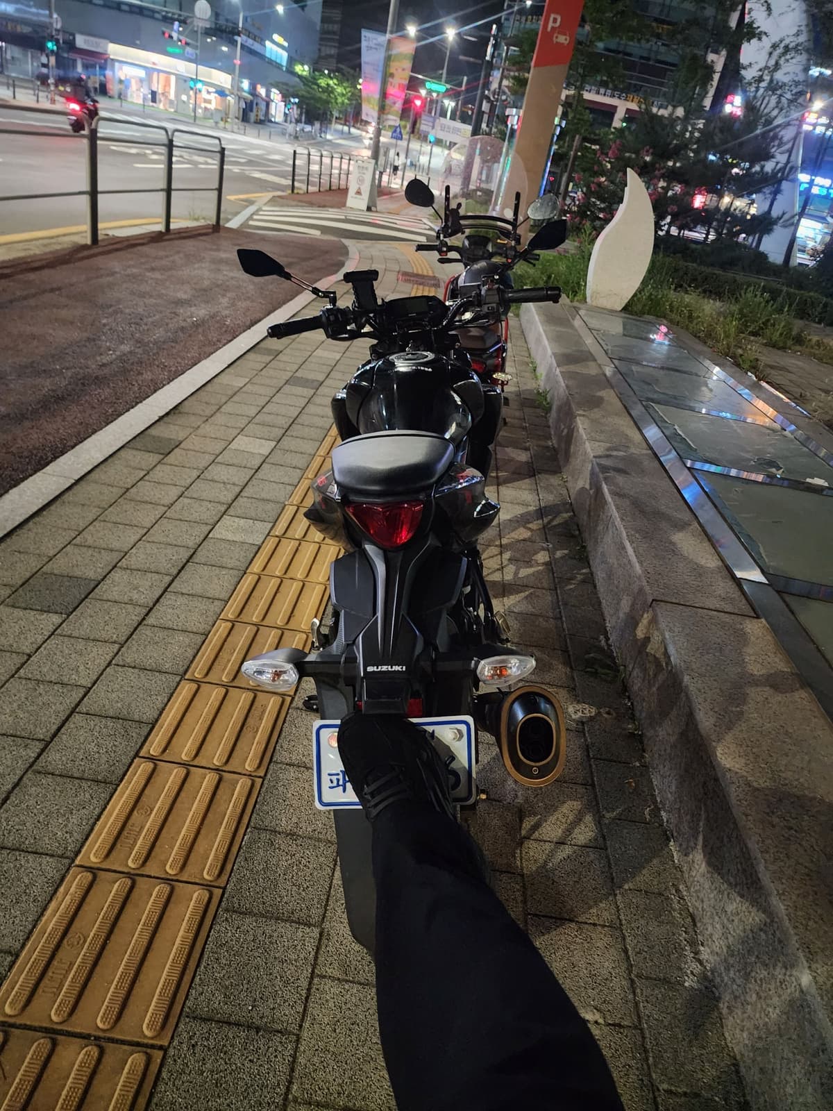 스즈키 GSX S 125 4