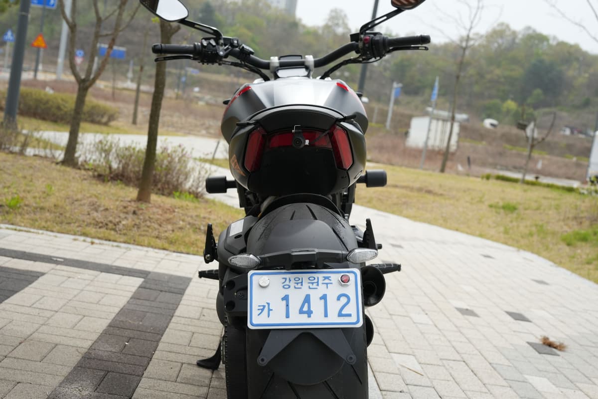 두카티 X 디아벨 블랙스타 4