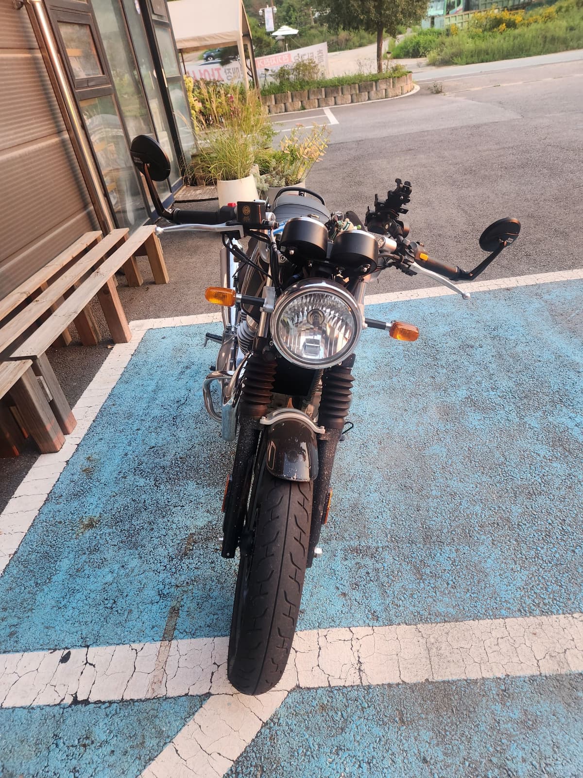 로얄엔필드 컨티넨탈 GT 650 3