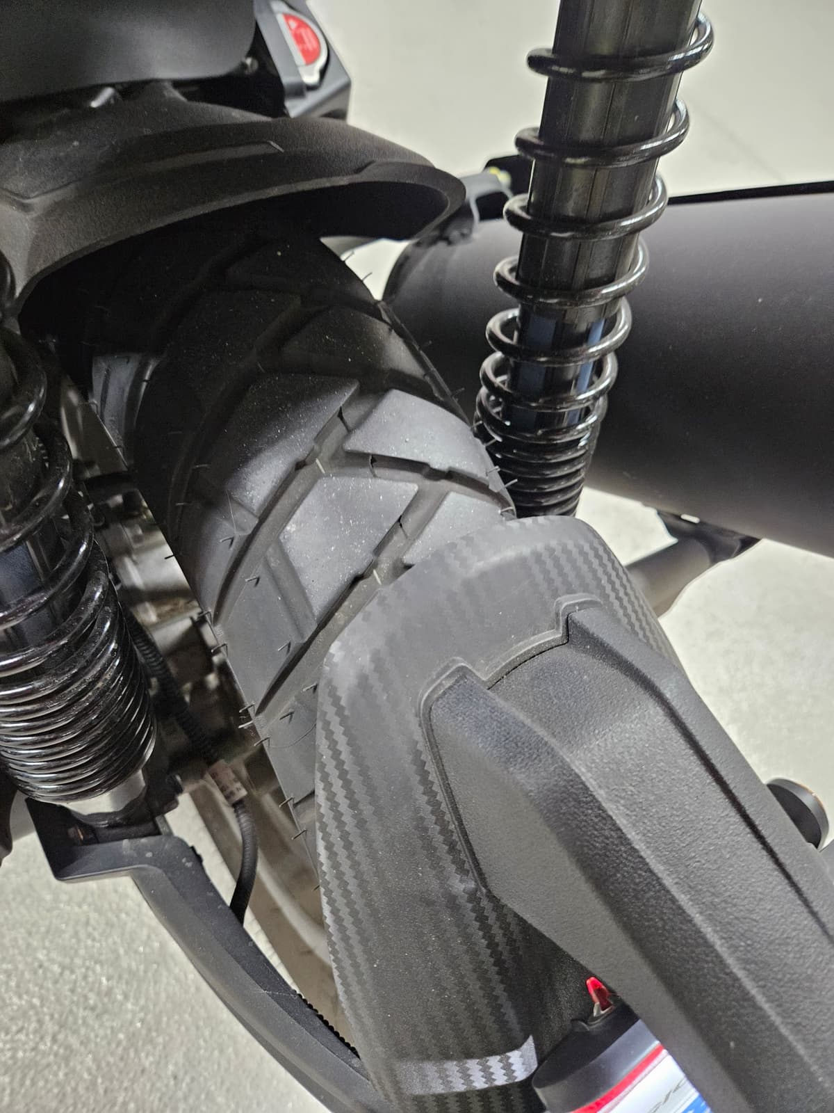 아프릴리아 SR GT 125 11