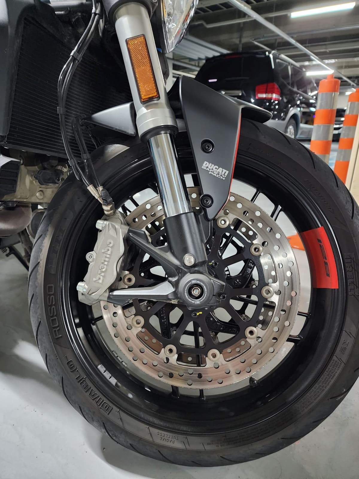 두카티 몬스터 821 스텔스 more