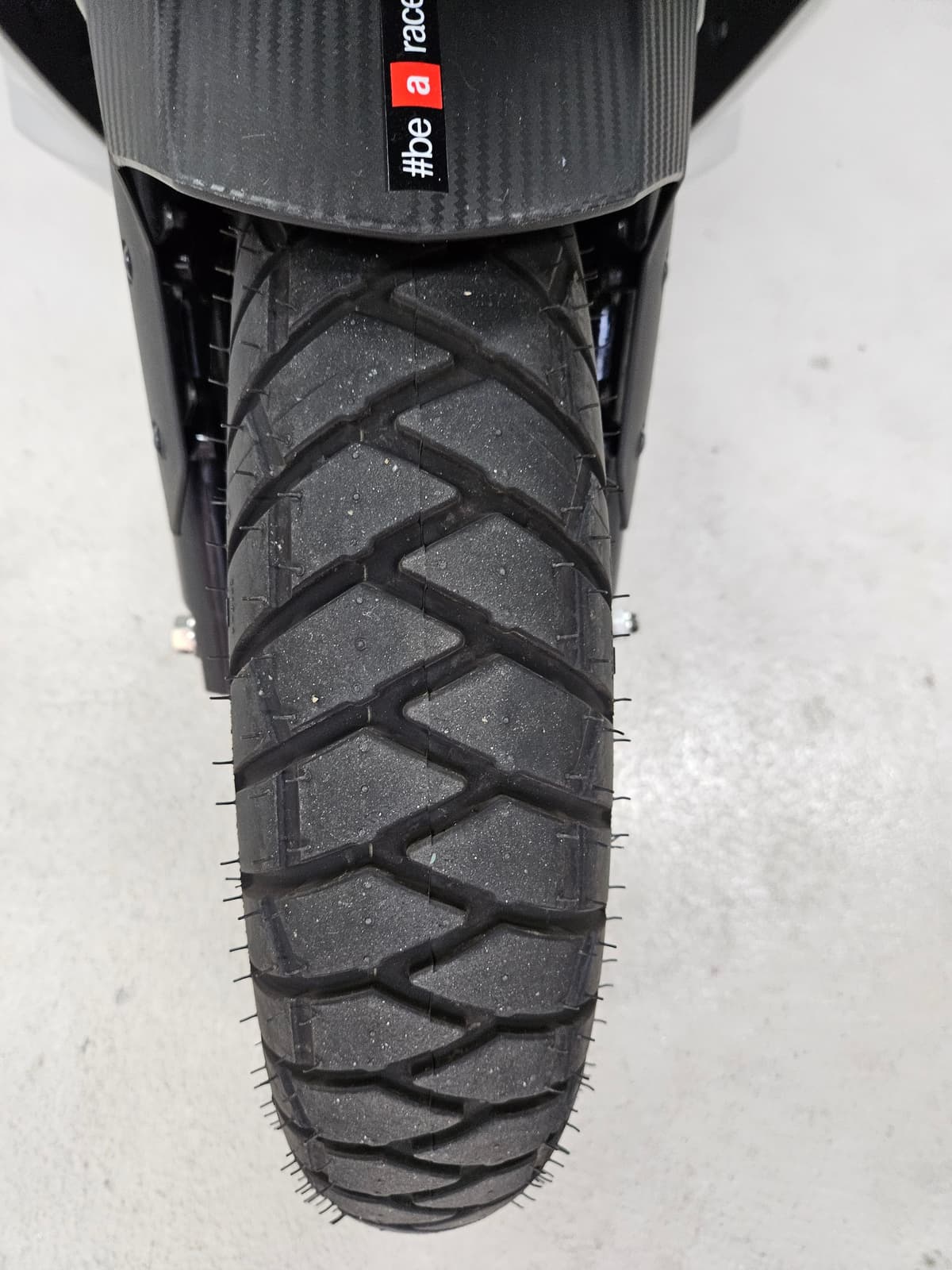 아프릴리아 SR GT 125 9