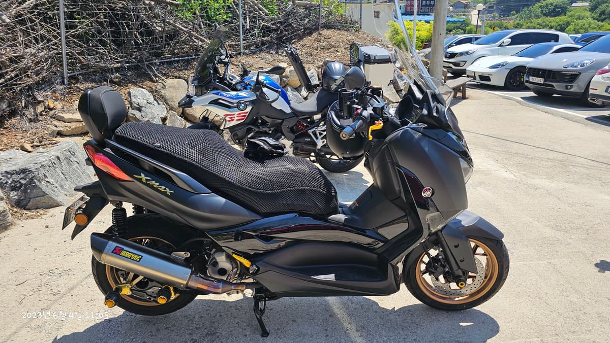 야마하 XMAX 300 ABS 1
