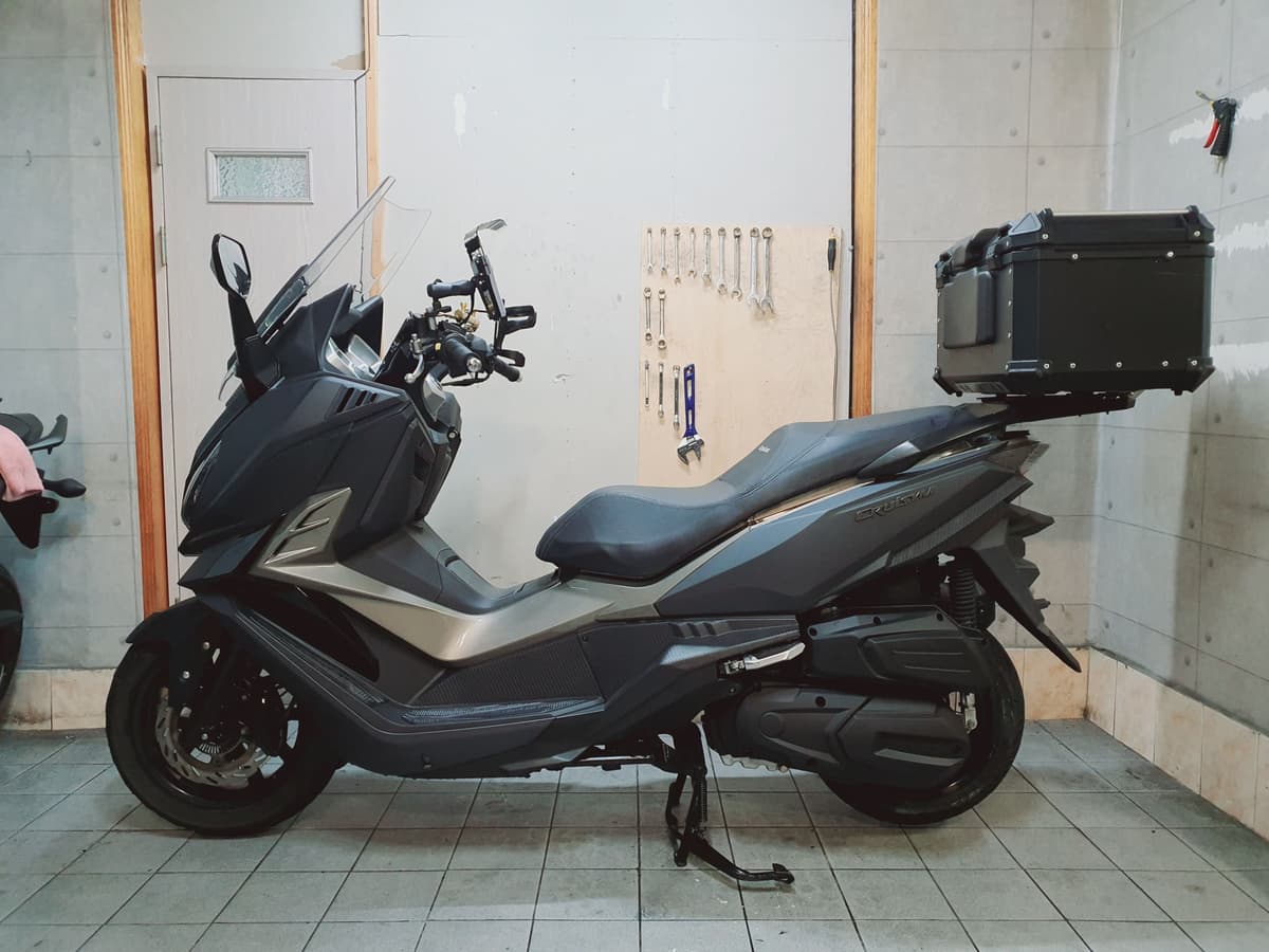 SYM 크루심 300 ABS 4