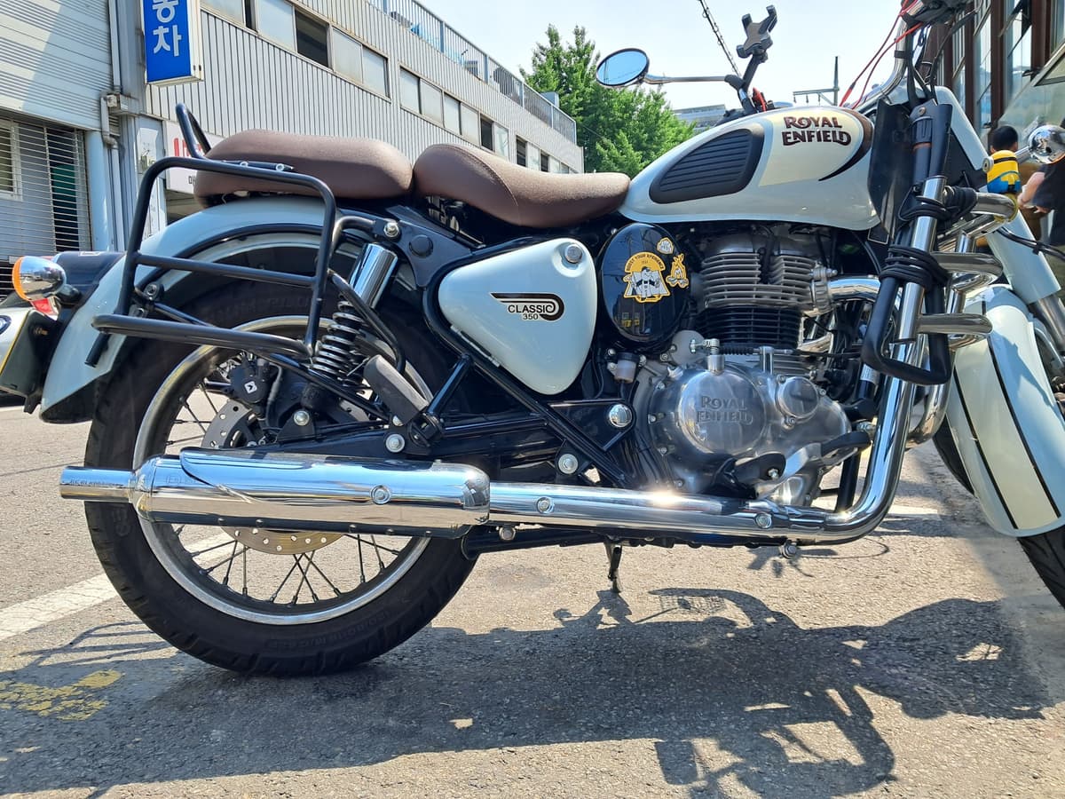 로얄엔필드 클래식 350 11