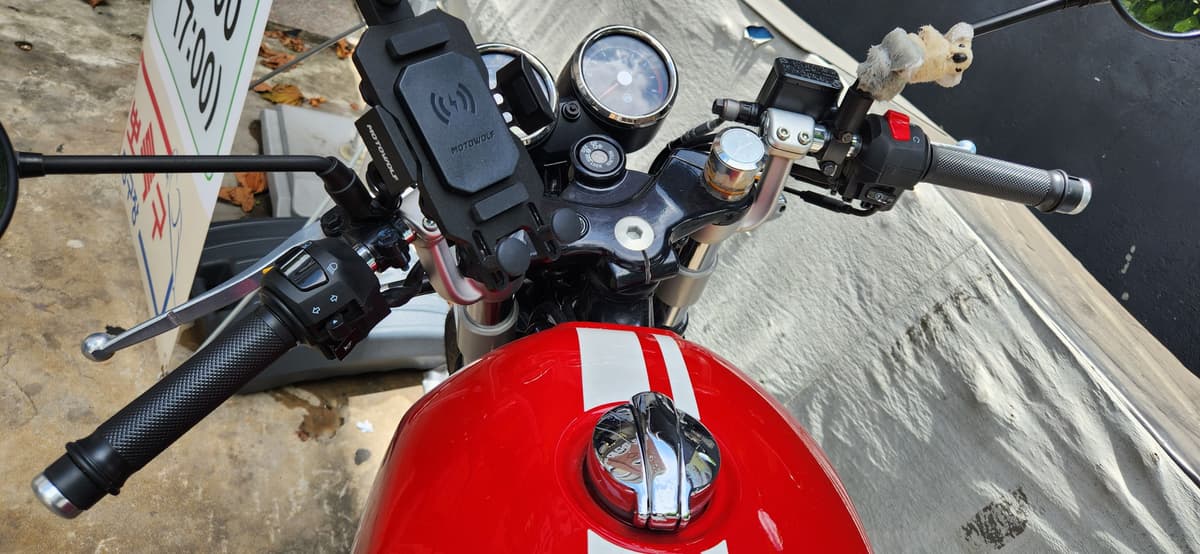 로얄엔필드 컨티넨탈 GT 650 more