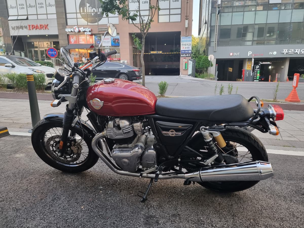 로얄엔필드 인터셉터 650 2