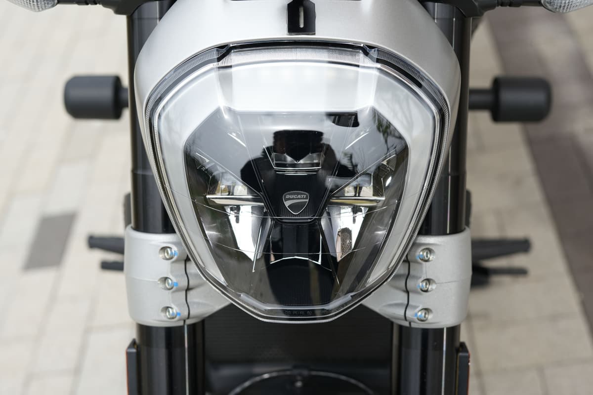 두카티 X 디아벨 블랙스타 20