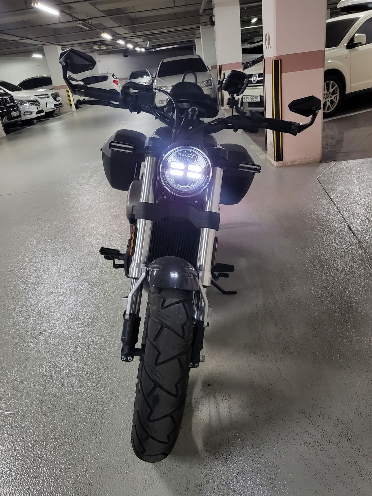 KR모터스 아퀼라 300 SS 3