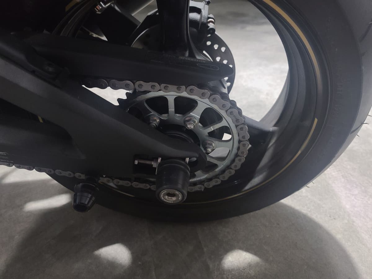 가와사키 닌자 ZX 10 R 15