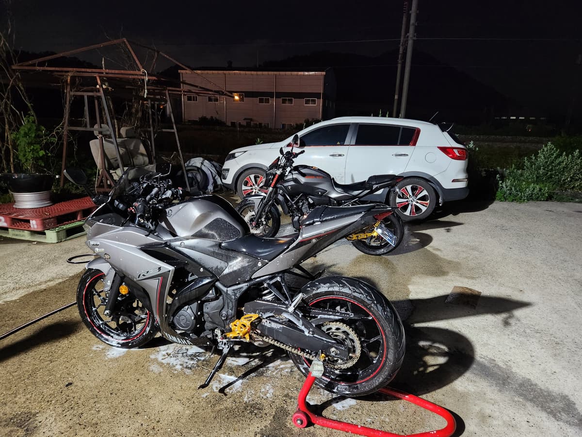 야마하 YZF R3 4