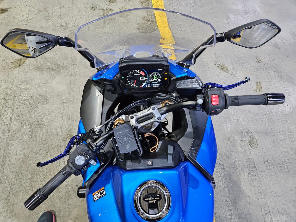 스즈키 GSX S 1000 GT more