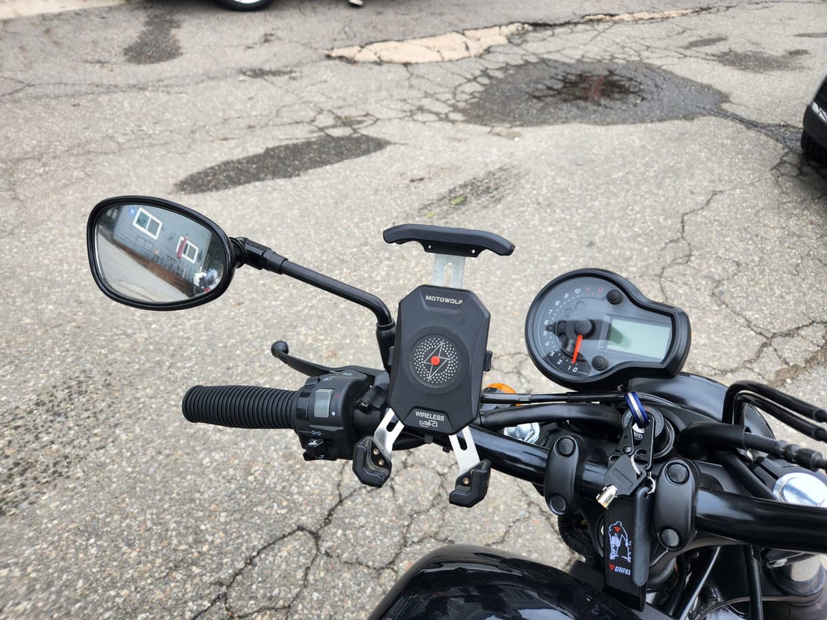 KR모터스 아퀼라 125 more