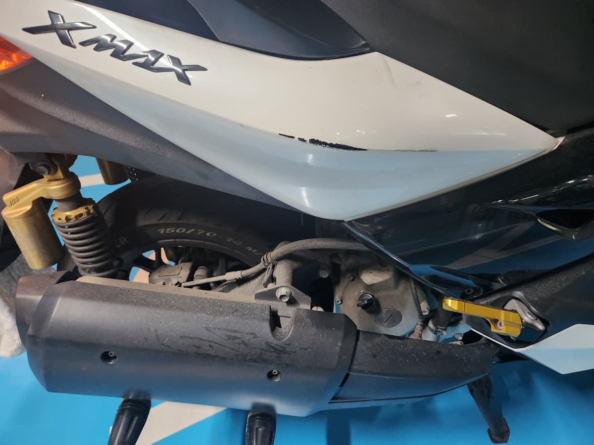 야마하 XMAX 300 ABS 8