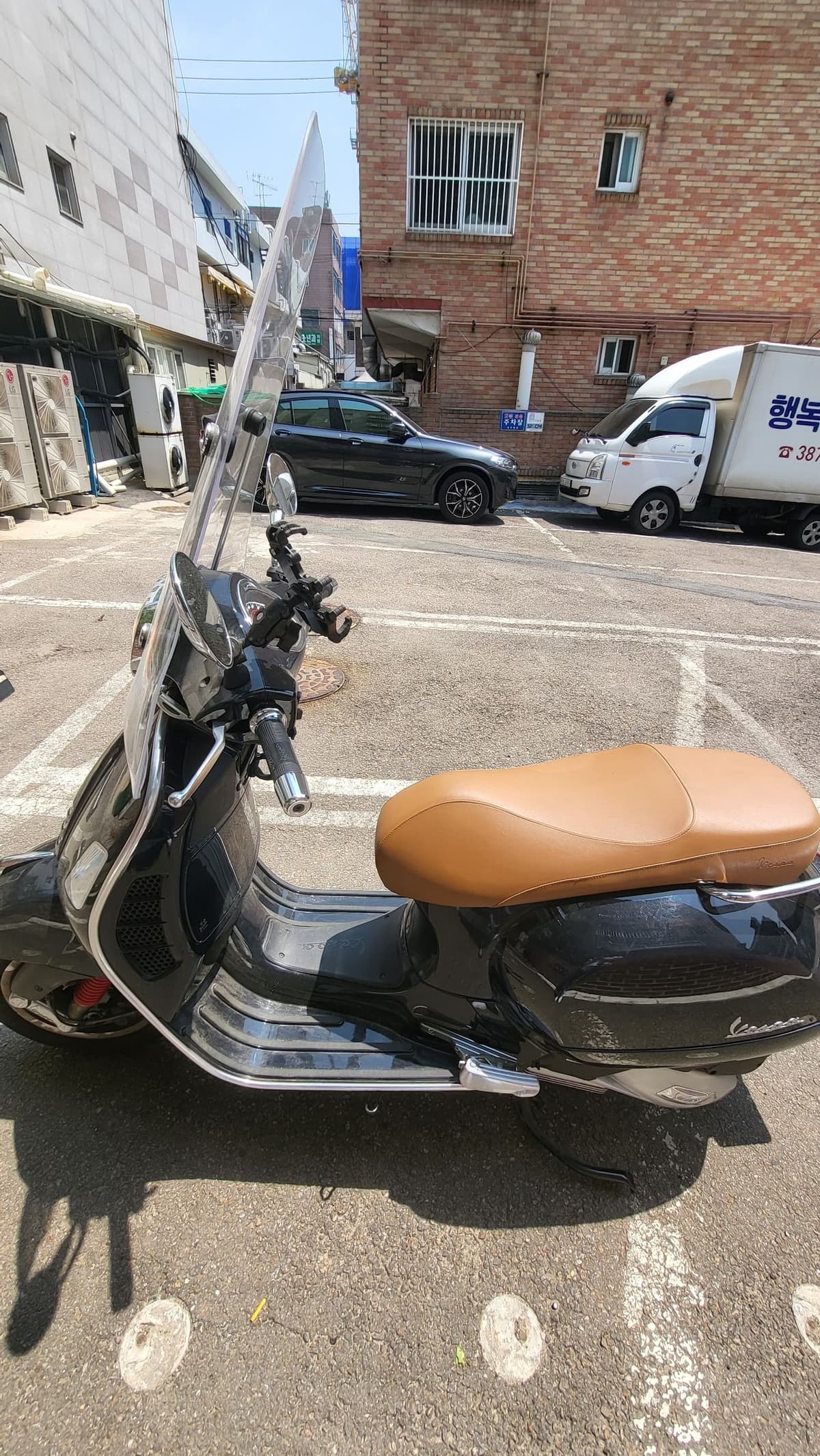 베스파 GTS 125 슈퍼스포츠 2